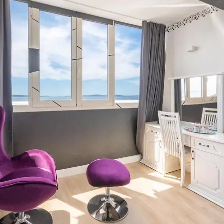 Pensión Charming 3*